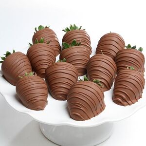 GourmetGiftBaskets.com Milk Chocolate Covered Strawberries - 12 Strawberries
