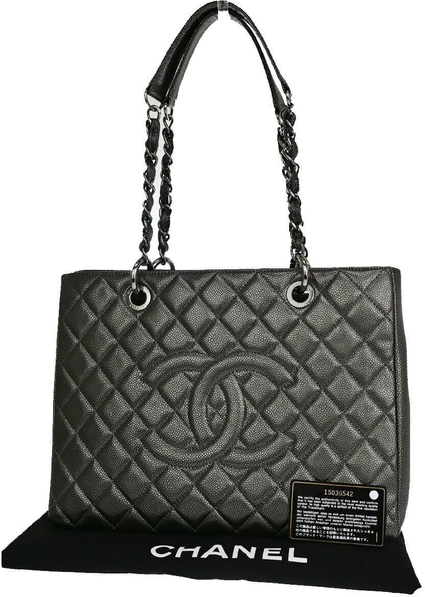 Chanel Gst (Grand Shopping Tote) Leather Shoulder Bag (Pre-Owned) female