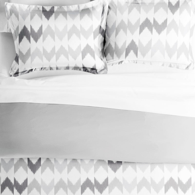 ienjoy Home Chevron Sleep Light Gray Reversible Pattern Duvet Cover Set Ultra Soft Microfiber Bedding, Full/Queen