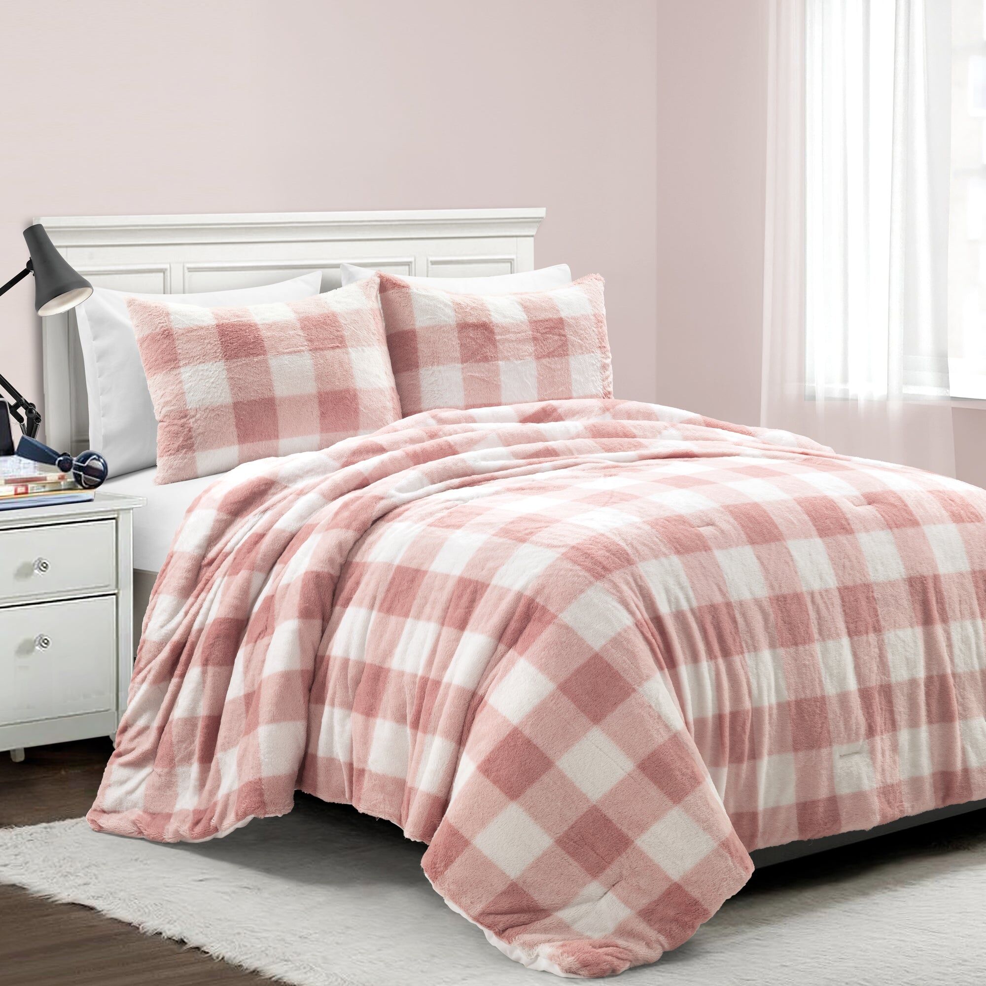 Lush Décor Plaid Ultra Soft Faux Fur Light Weight All Season Comforter Blush 3Pc Set Full/Queen