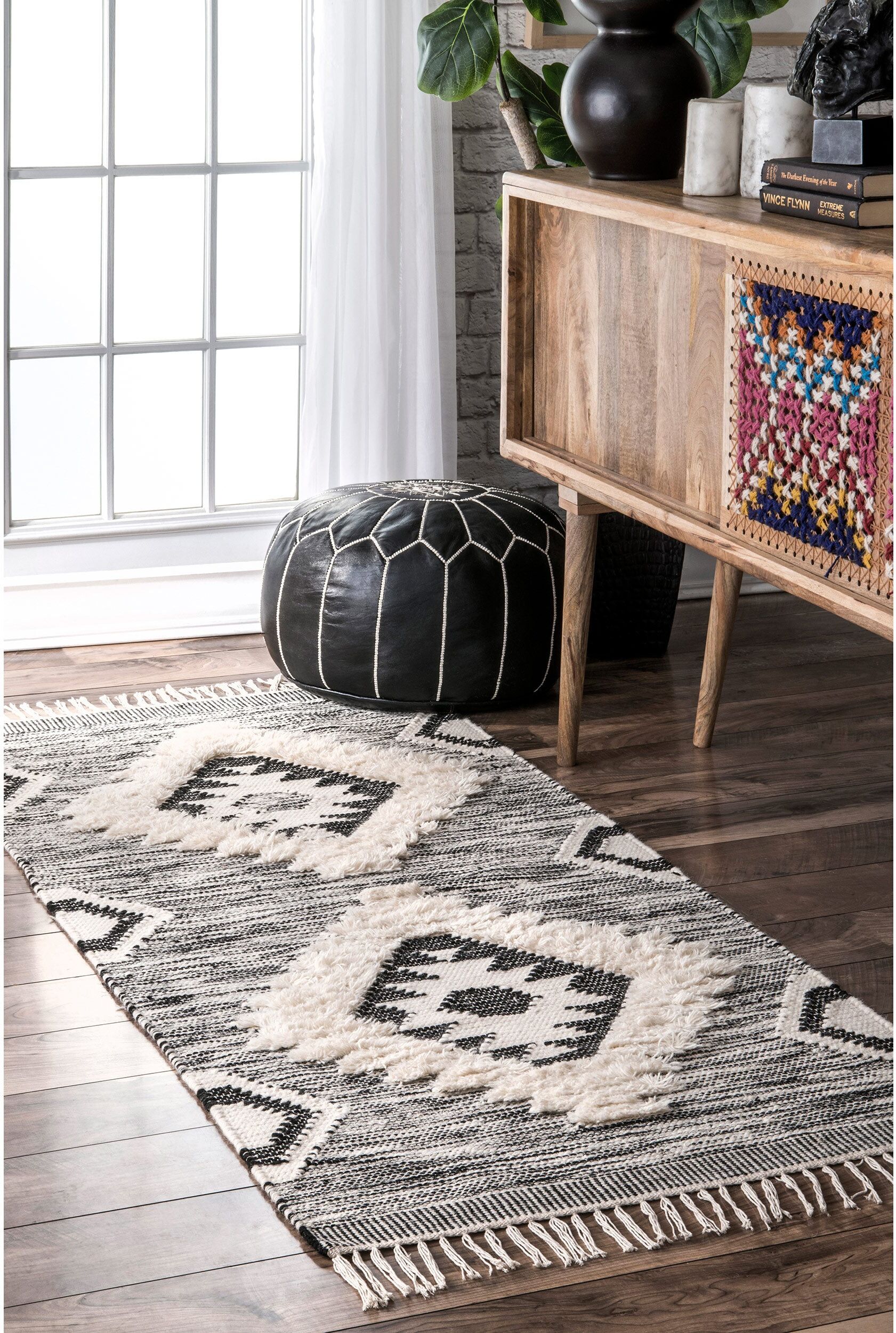 nuLOOM Savannah Moroccan Fringe Textured Wool Area Rug