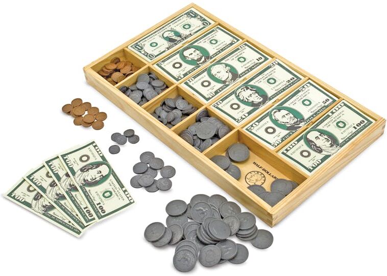 Melissa & Doug Play Money Set - 550 Pieces  Ages 3+