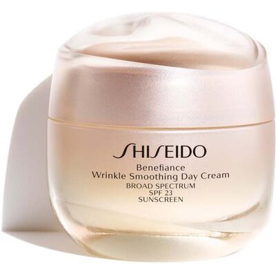 Shiseido Benefiance Wrinkle Smoothing Day Cream SPF 23 - 50 ml Shiseido Benefiance Wrinkle Smoothing Day Cream SPF 23 - 50 ml