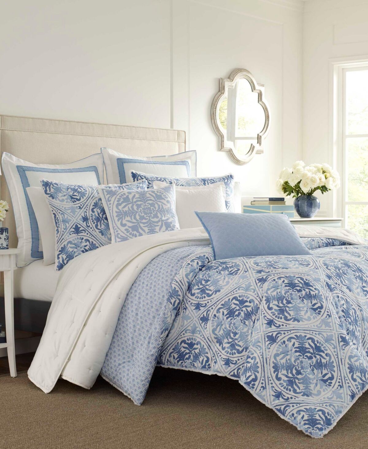 Laura Ashley Mila Comforter Set, King - Blue