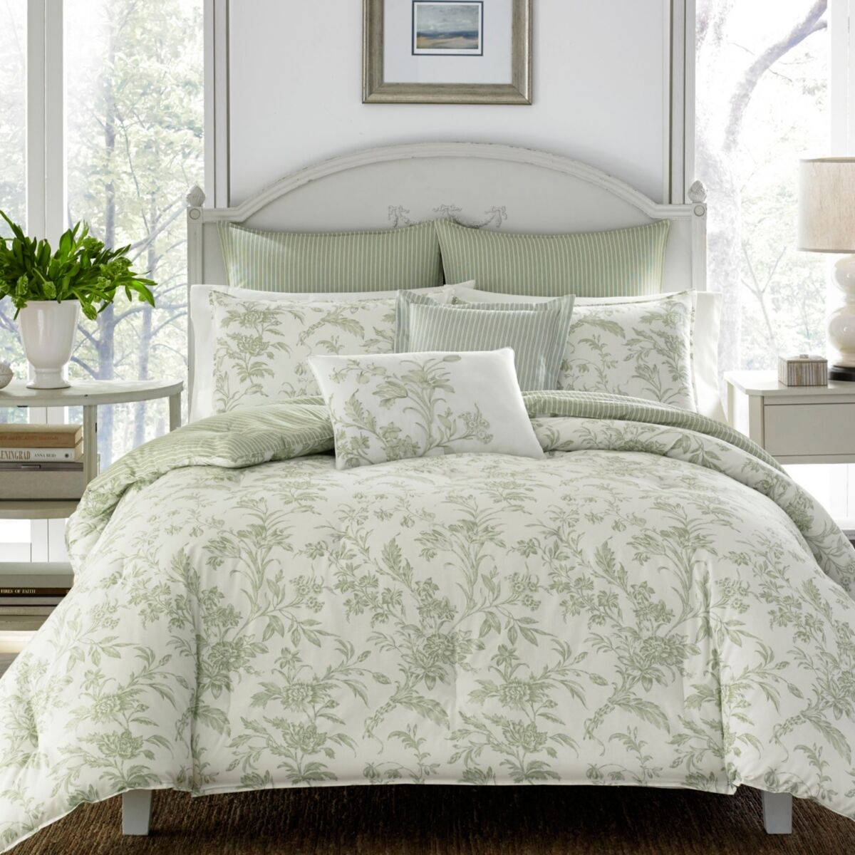 Laura Ashley Natalie Cotton Reversible 7 Piece Comforter Set, King - Pastel Green