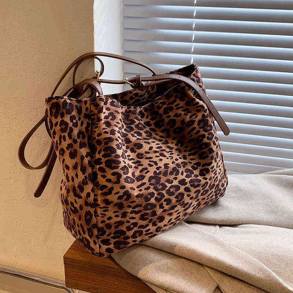 Shopping Bags Suede Leopard Tote Niche Designer Shoulder Underarm Ladies Fashion Versatile Women&#039;s New 220301