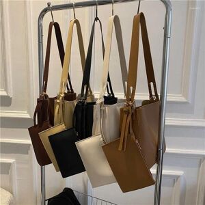 Shoulder Bags 2024 Leather Tote Bag For Women Side Handbags Purses Tend Female Simple Large High Capacity Designer
