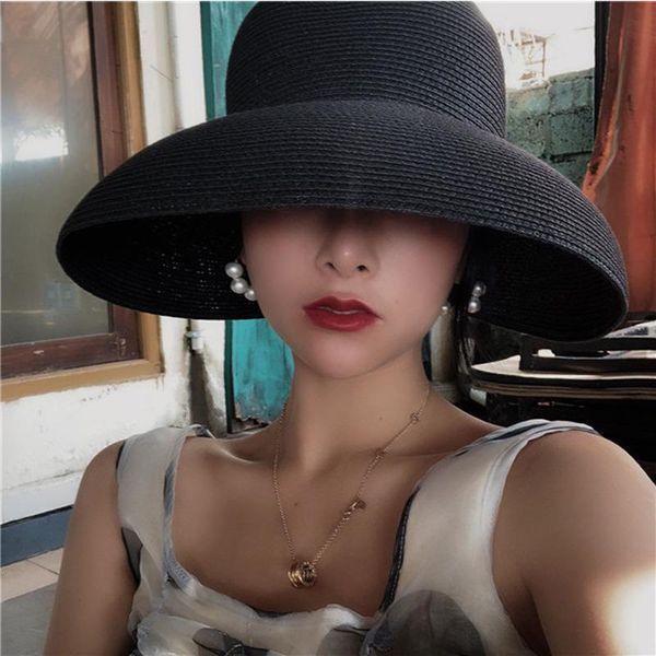 Hepburn Straw Hat Sunken Modelling Tool Bell-shaped Big Brim Hat Vintage Bility Tourist Beach Atmosphere3013