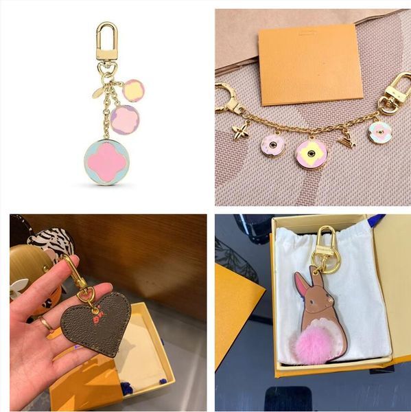 classics Luxury Designer Keychain Fashion Classic Brand Key Buckle Letter Design Handmade Gold Keychains Mens Womens Bag Pendant Flower Key Ring Long