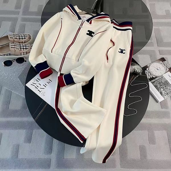 High End Casual Sports Suit for Women in Autumn Winter, Fashionable and Western-style Hooded Sweatshirt, High Waisted Straight Leg Pants, Two-piece Set, Trendy
