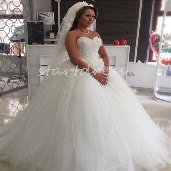 Beautiful White Ball Gown Wedding Dress Appliques Lace Country Style Rustic Bride Dress Elegant Sweetheart Tulle Corset Unique Church Bridal Robe De Mariage 2024