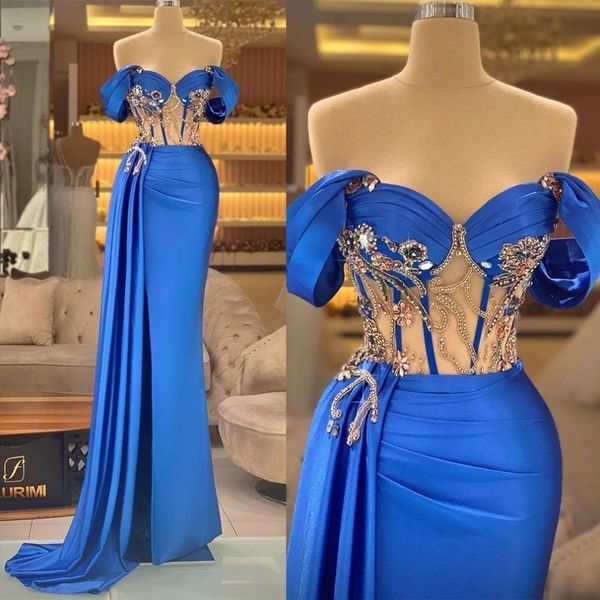 2023 Designer Royal Blue Evening Dresses Sleeveless Crystal Beaded Satin Ruffles Plus Size off Shoulder Prom Gown Formal Wear Custom Made vestidos