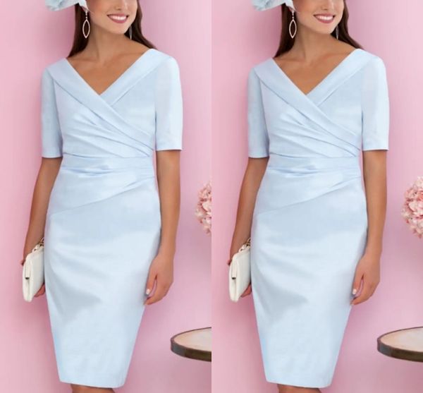 Sky Blue Short Mother of the Bride Dress 2023 Vintage Sheath V Neck Knee Length Satin Short Sleeve Bridal Party Gown Robe De Soiree