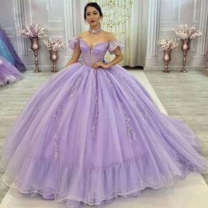 Elegant Lilac Ball Gown Quinceanera Dresses Sweet 15 16 Off The Shoulder Appliques Lace Fluffy Robes Quinceanera Prom Dress XV Vestidos De 15 Anos Robe Bal Medieval