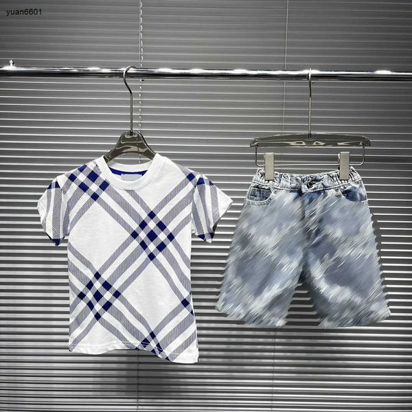 Popular baby Tracksuit summer kids Short sleeved suit Size 100-160 Gradient stripes Child T-shirt and Logo printed denim shorts Dec10