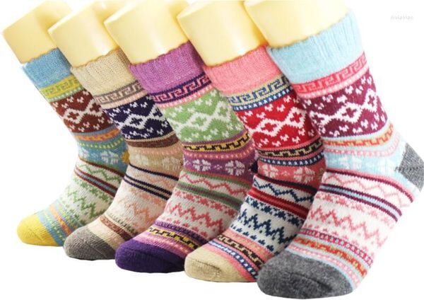 Women Socks 5 Pairs 1 Lot Winter Thick Warm Wool Vintage Christmas Colorful Gift Thermal Thicken