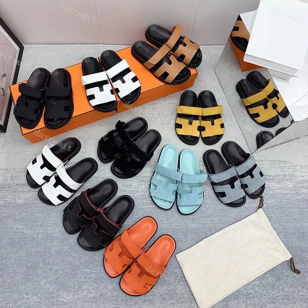 Designer Slippers Chypre Sandals Leather Slides Flat Beach High Quality Classic Flat Sandals Summer Womens Flip flops Fashion Men Casual Slippers
