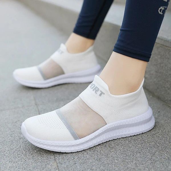 Walking Shoes Women Men Mesh Black Light Loafer Summer Sports Outdoor Comfortable Flats Breathable Sneakers Size 36-46 Sandals