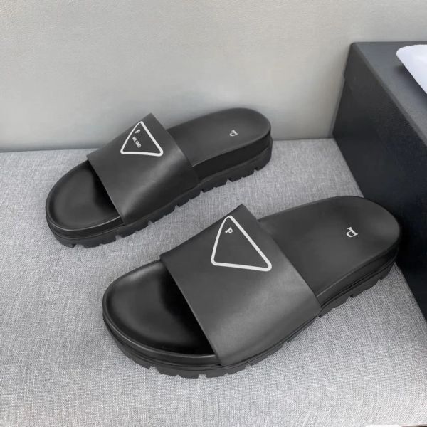 triangle rubber sandales flat Slide outdoors Sports woman Slippers luxury Designer Shoe Slipper low summer sandal beach mens water Flip flops Casual travel slides