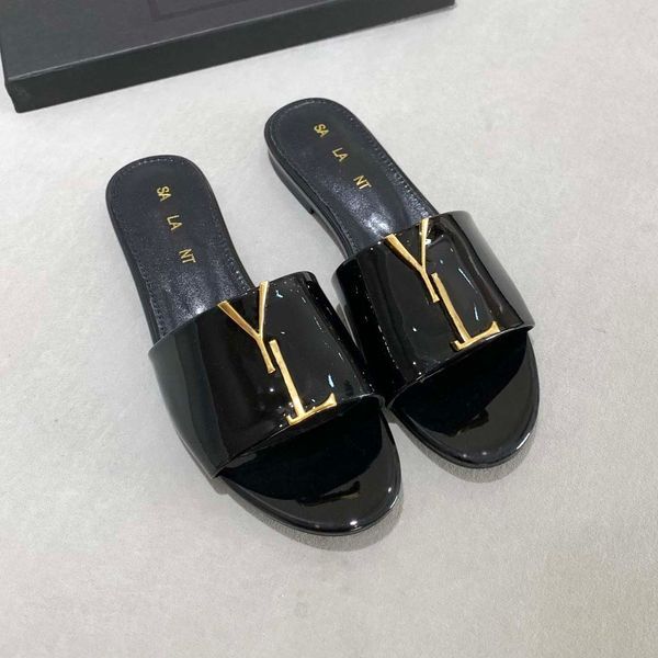 Woman Designer Pattern Fabric Slippers Women&#039;s Fashion Leather Sandals Buckle Suspender Sandals Flat Heel Comfortable Slippers Outdoor Beach Slippers