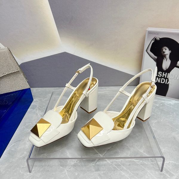 2023 High Heels Dress Shoes Sandals Sandal Designer Luxury Embroidery Leather Flat Buckle Ladies Metal Letters Work Wedding Party Fashion Womens Dress Shoes -K448