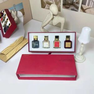 Top 4-piece women&#039;s perfume men&#039;s perfume rouge 540 anti sweat deodorant EDP spray 30ml x 4 pieces natural neutral