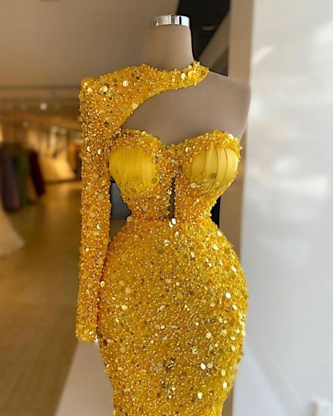 Luxury Prom Dress Bright Yellow One Shoulder Halter Sequins Beads One Long Sleeve Formal Party Gowns Custom Made Floor Length Train Mermaid Sexy Robe de mariée