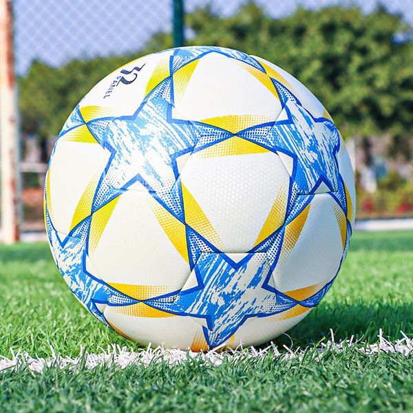 Balls Professional Soccer Ball Official Size 5 Football Outdoor Game Equipment Adults Group Training Match PU Seamless 230705