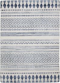 Linon Indoor Outdoor Washable Skip Polyester Area 5'x7' Rug in Ivory and Blue