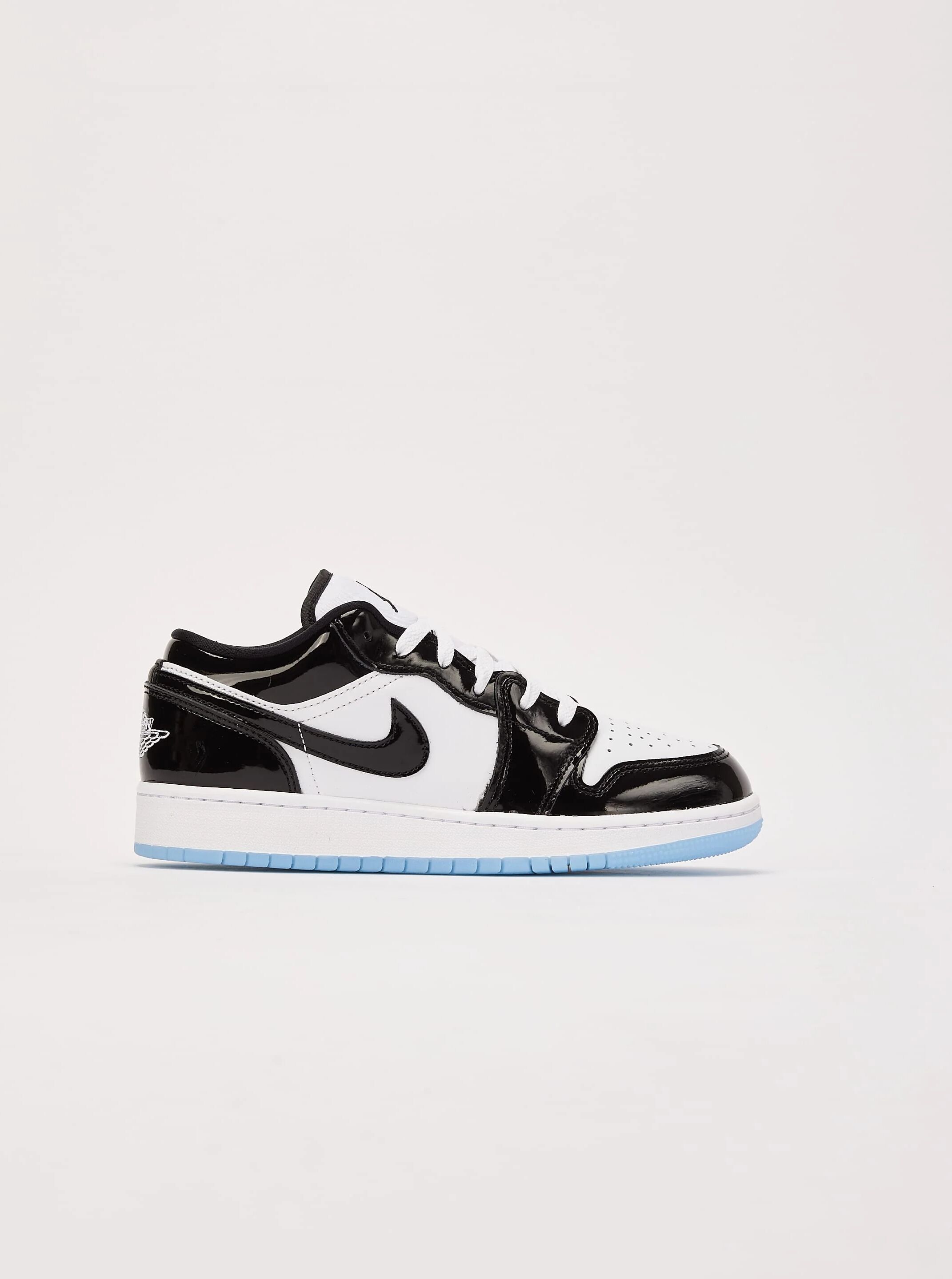 Jordan Air Jordan 1 Low SE 'Concord' Grade-School  - Black,White - Size: 5.5