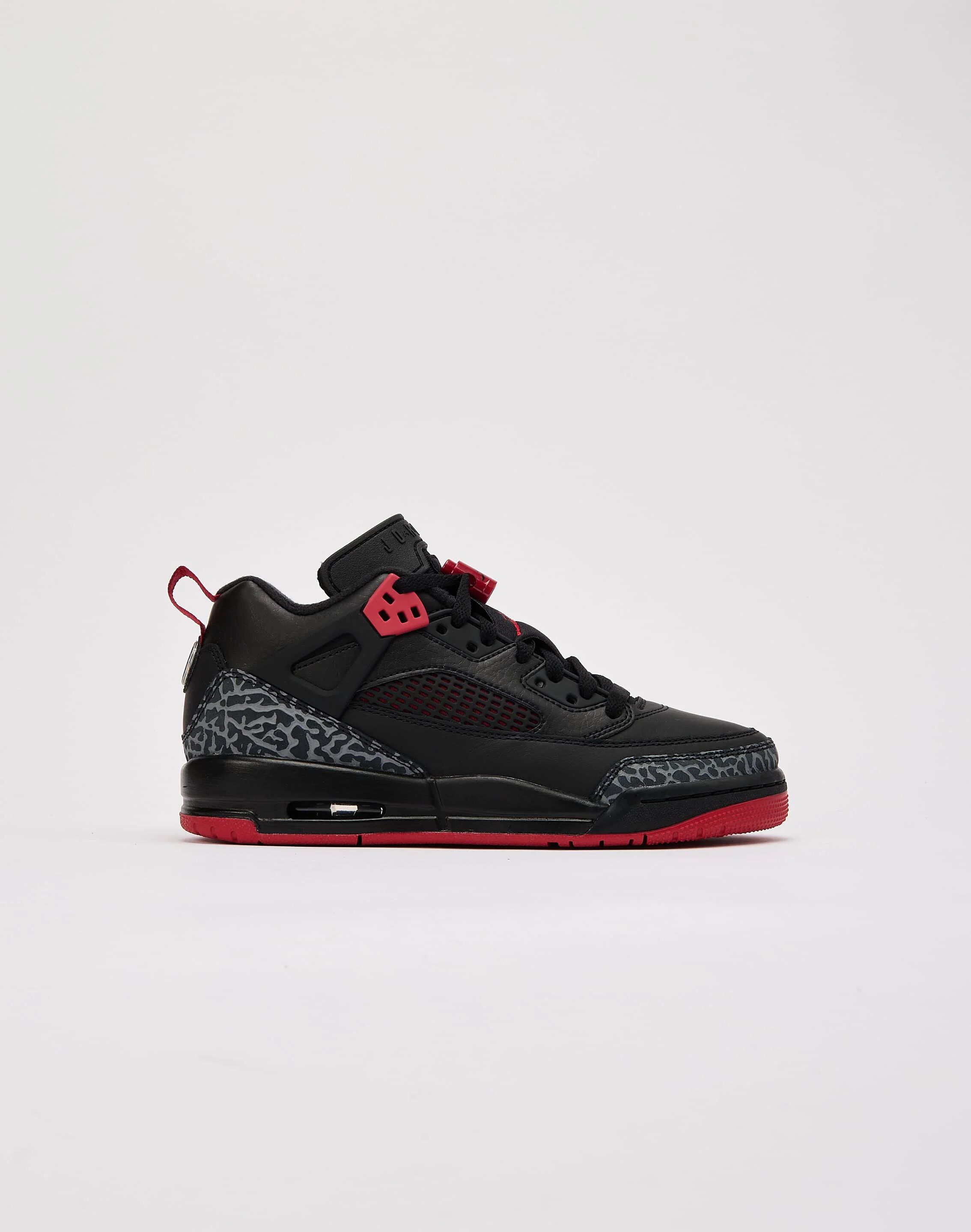 Jordan Spizike Low Grade-School  - Black - Size: 5.5