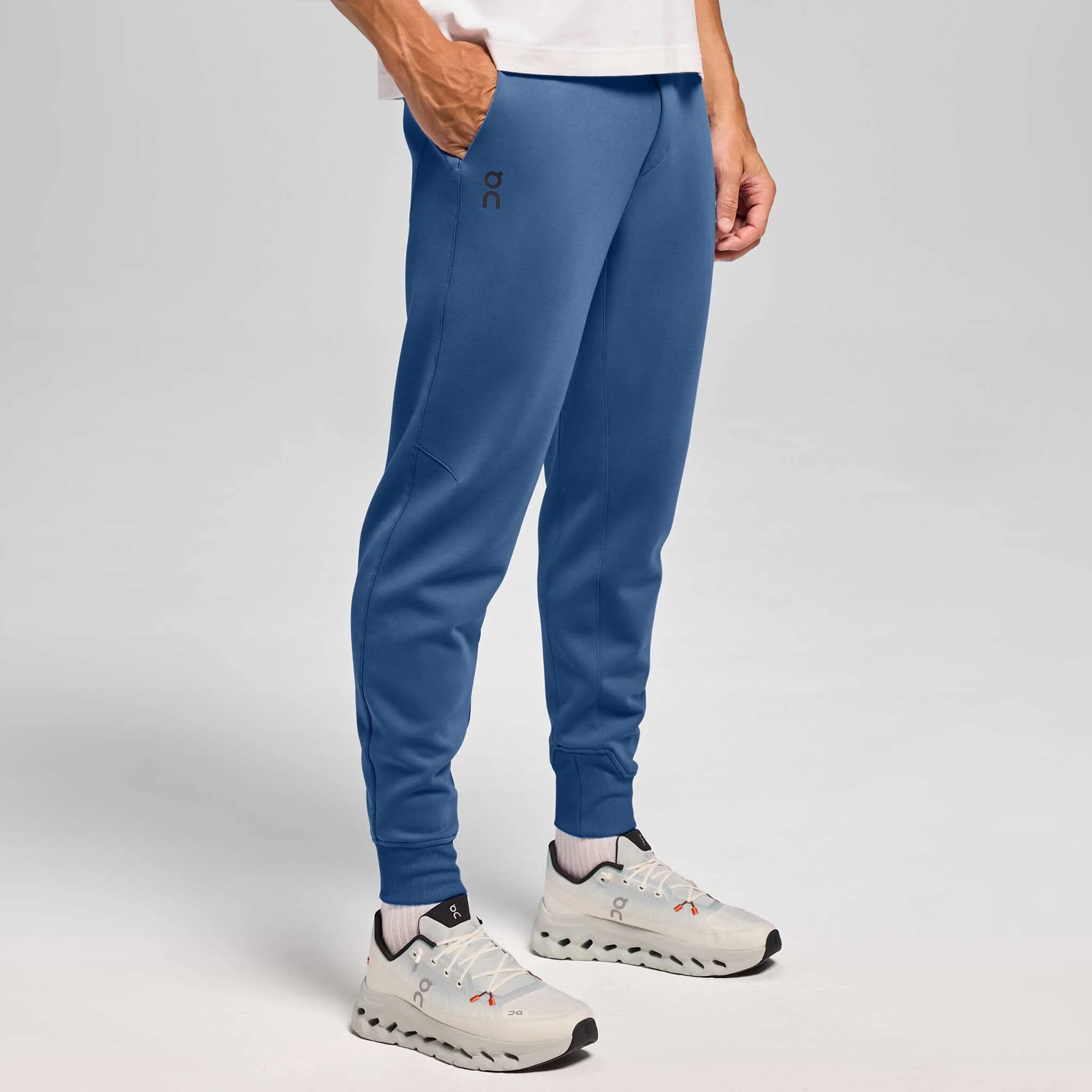 On Running On Sweat Pants 3 Men's Running Apparel Fjord