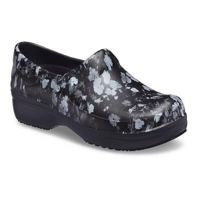 Crocs Neria Pro ll Women's Work Shoes, Size: 6, White
