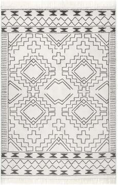 nuLOOM Adele Pendant Tribal Area Rug, White, 4.5X6 Ft