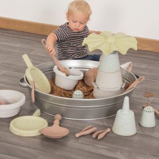 Sand and Water Kit  21 Pieces by ONP