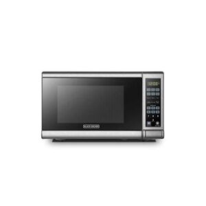 Black & Decker em720cb7 digital microwave oven with turntable push-button door, child safety lock, 700w, stainless steel, 0.7 cu.ft