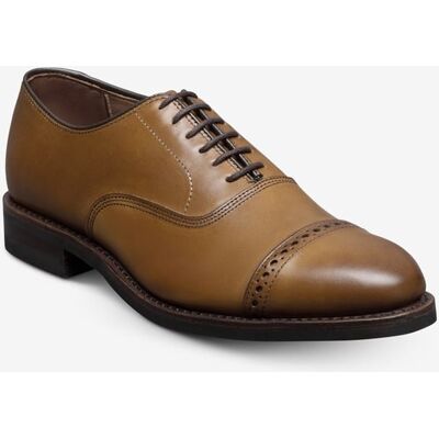 Allen Edmonds Fifth Avenue Cap-toe Oxford Dress Shoe with Dainite Sole in Walnut Brown Leather, size 12.0 C Allen Edmonds Fifth Avenue Cap-toe Oxford Dress Shoe with Dainite Sole in Walnut Brown Leather, size 12.0 C