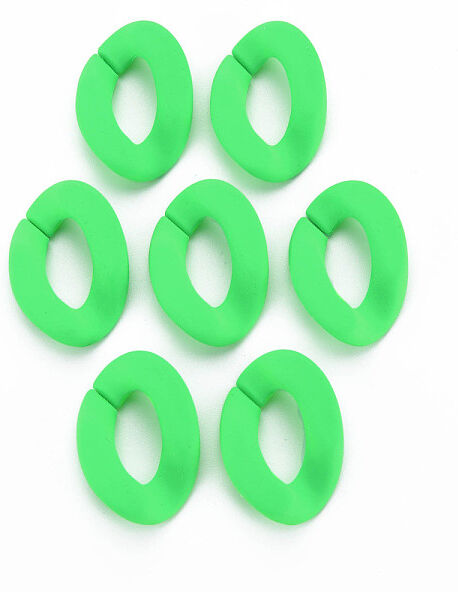 Opaque Spray Painted Acrylic Linking Rings, Fluorescence, Quick Link Connectors, for Curb Chains Making, Unwelded, Twist, Spring Green, 29x20.5x6mm, Inner Diameter: 8x16mm - Beadpark.com