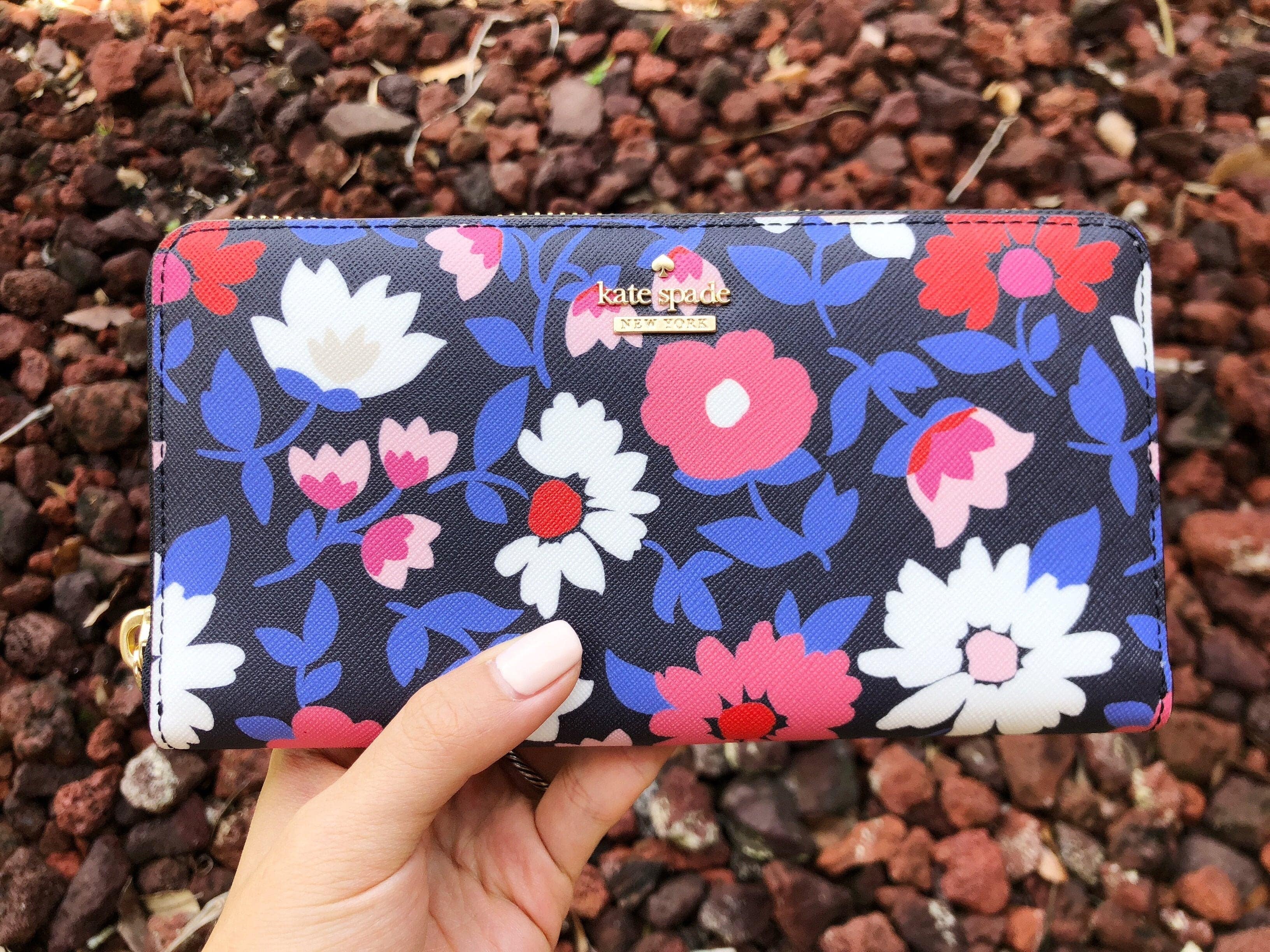 Kate Spade Cameron Street Daisy Lacey Zip Around Wallet Blue Multi Floral