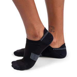 ON Women's Ultralight Low Sock in Black/White   Size: Small   Fit2Run