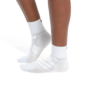 ON Women's Performance Mid Sock in White/Ivory   Size: XS   Fit2Run