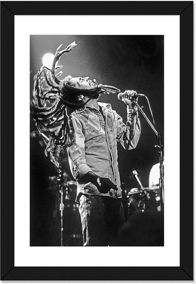 iCanvas Bob Marley in Reggae concert at Roxy, Los Angeles on May 26, 1976 Photograph by Rue Des Archives NoColor 24" x 16"