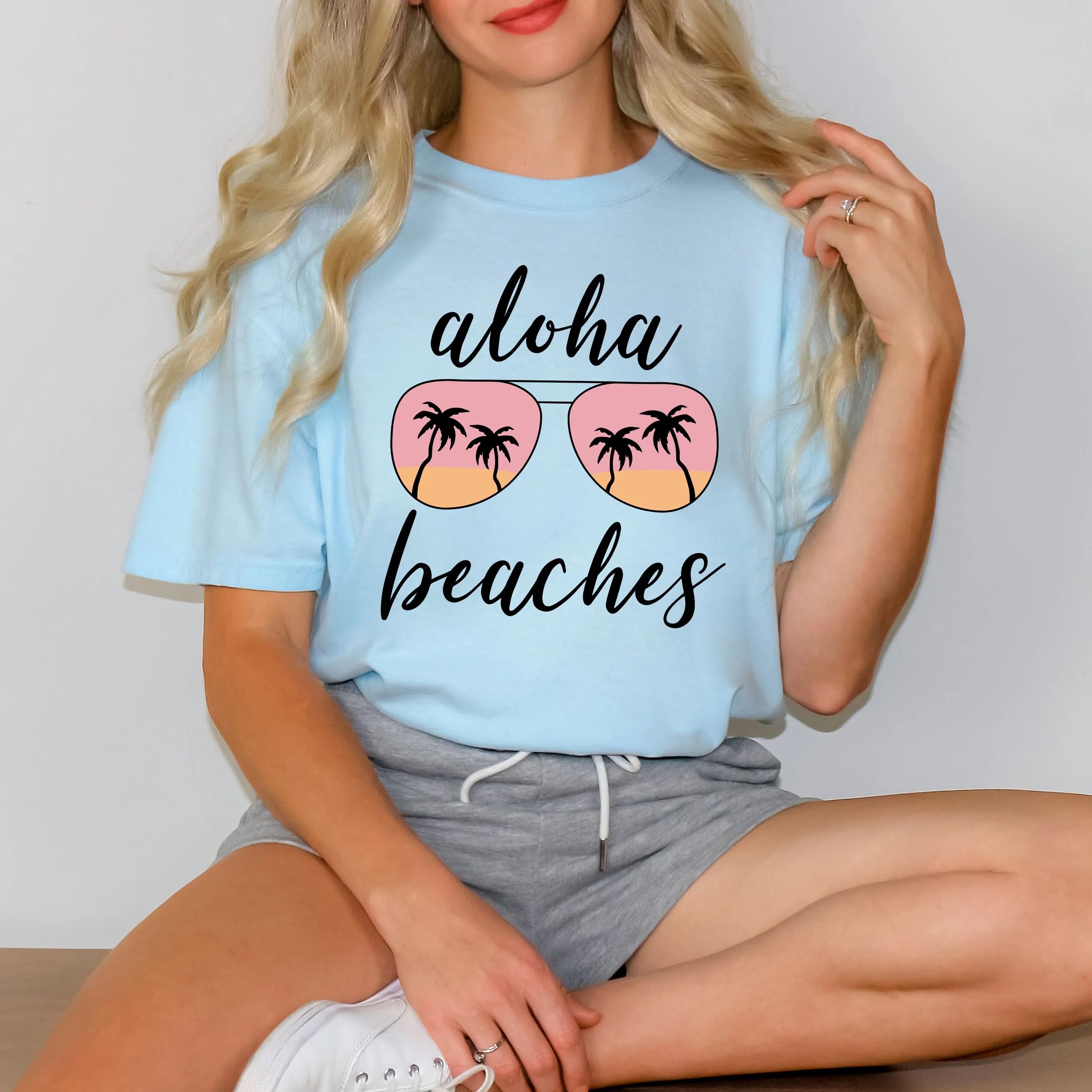 Simply Sage Market Aloha Beaches Sunglasses Garment Dyed Short Sleeve Tee Small