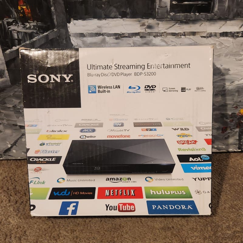 2010 Sony Sony BDP-S3200 Blu-ray player with Wi-Fi