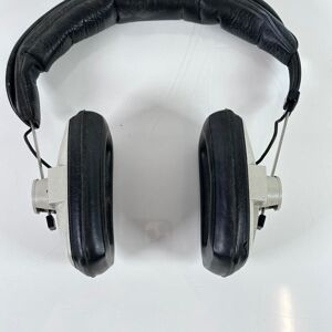 Beyerdynamic DT 100 Headphones