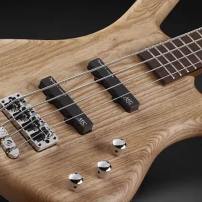 Warwick Pro Series Corvette Standard 4 String Passive As... Warwick Pro Series Corvette Standard 4 String Passive As...
