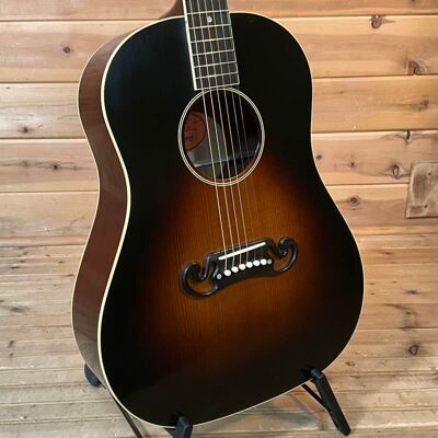 Gibson Custom 1939 J-55 Acoustic Guitar - Faded Vintage Sunburst Gibson Custom 1939 J-55 Acoustic Guitar - Faded Vintage Sunburst