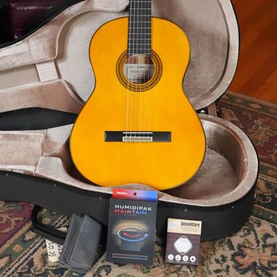 Yamaha Yamaha GC12s Natural Finish Classical Acoustic Guitar ... Yamaha Yamaha GC12s Natural Finish Classical Acoustic Guitar ...