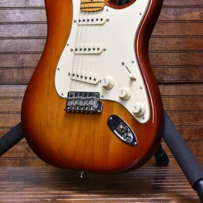 Fender FENDER AMERICAN PRO II STRATOCASTER MN SIENNA SUNBURST Fender FENDER AMERICAN PRO II STRATOCASTER MN SIENNA SUNBURST