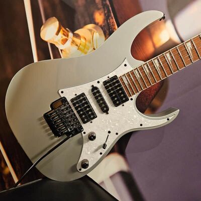 Ibanez RG450DX-CSV Classic Silver E-Guitar, Limited Edition Ibanez RG450DX-CSV Classic Silver E-Guitar, Limited Edition